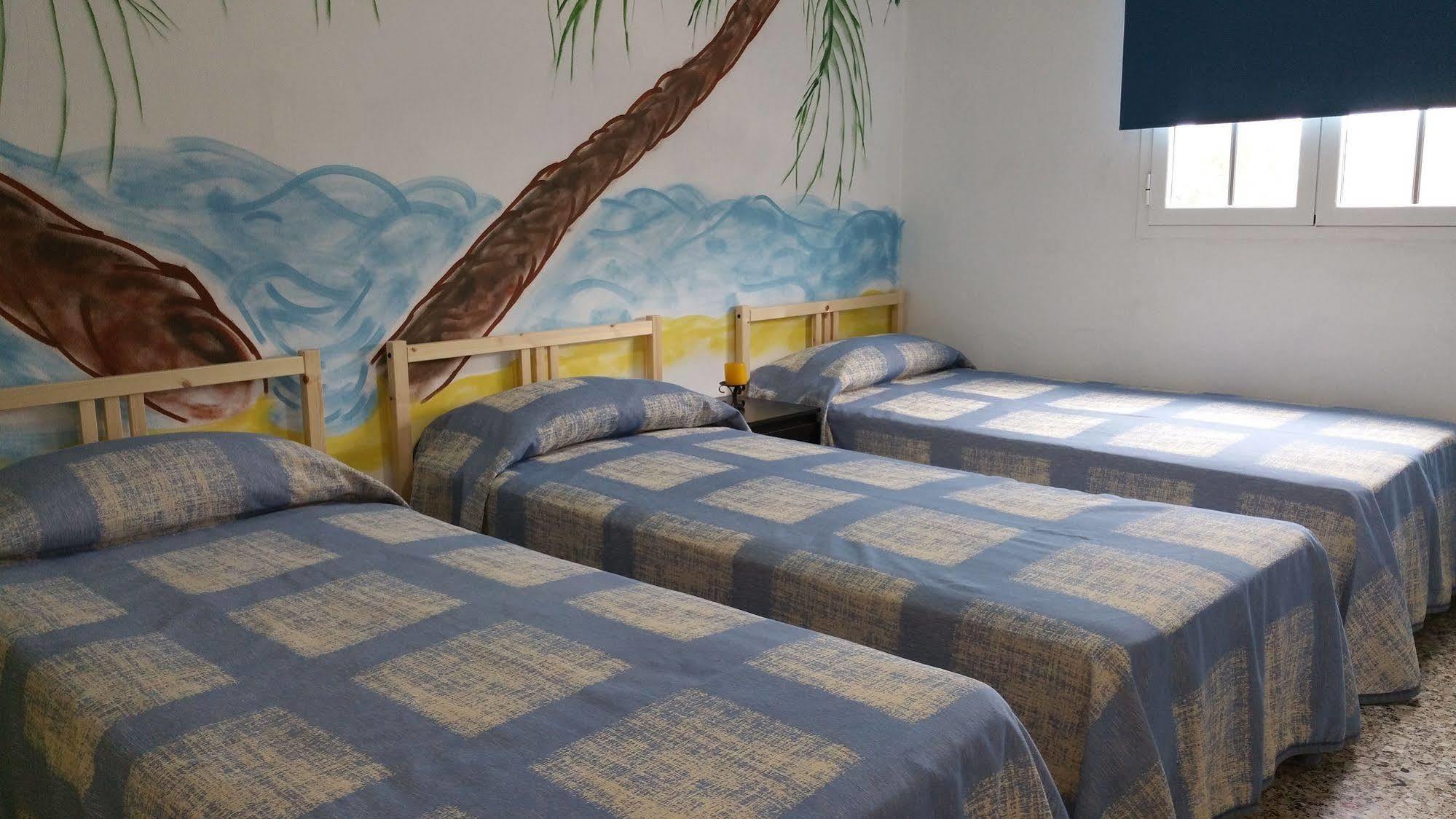 Del Pino Hostel *