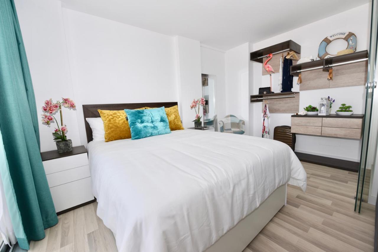Apartment Beyond C&h *