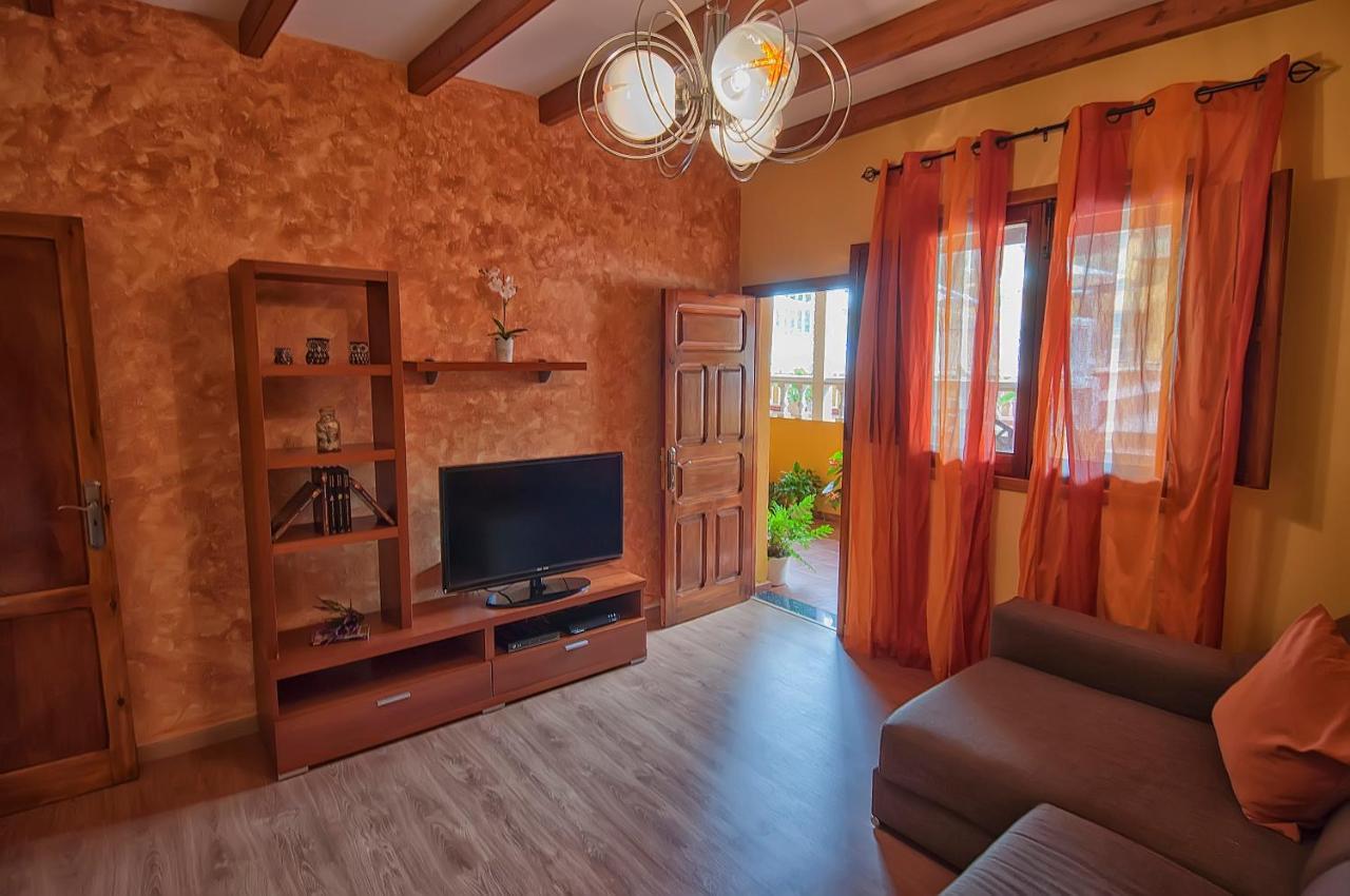 Casas De Lola Y Rafael * Moya (Gran Canaria)