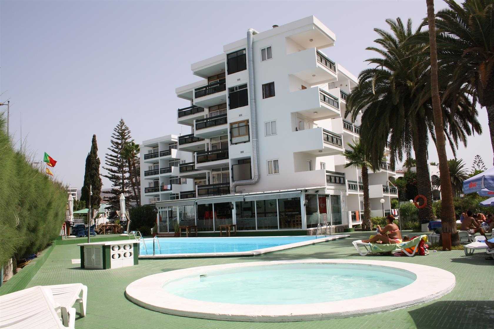 Aparthotel Roca - 2*