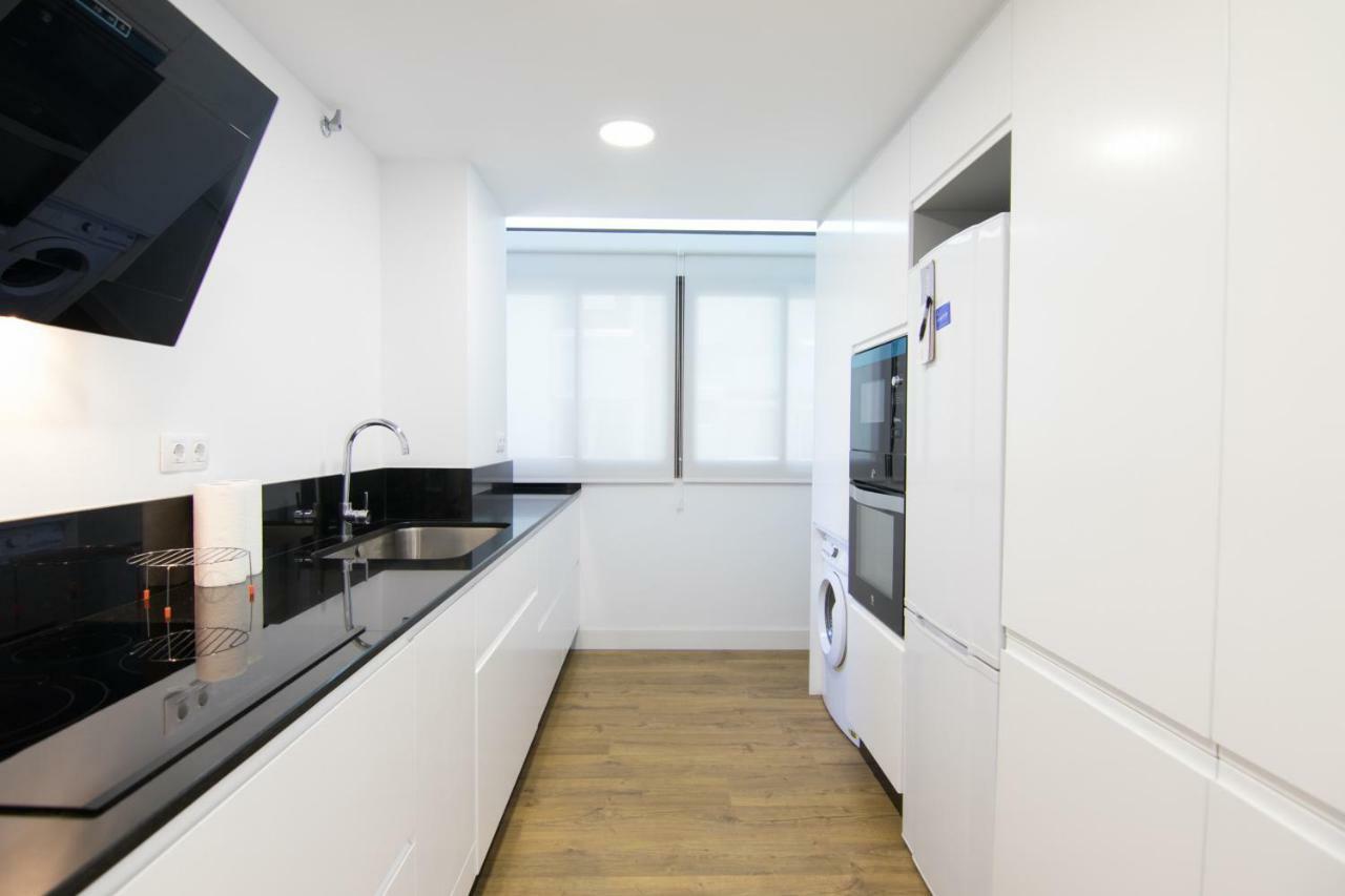 Homeforguest Stylish And Modern Overlooking Las Canteras Apartment