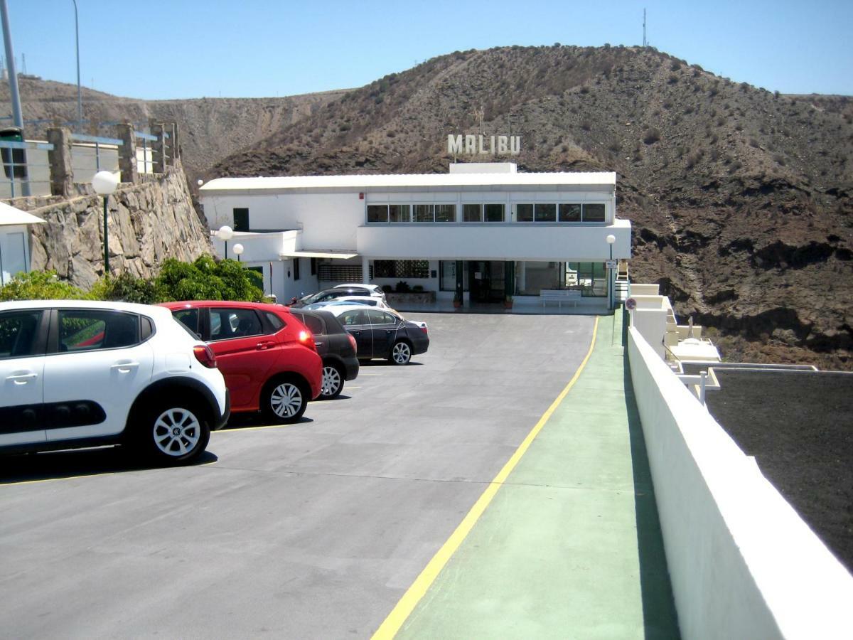 Malibu Con Campo De Tennis Y Piscina Con Solarium