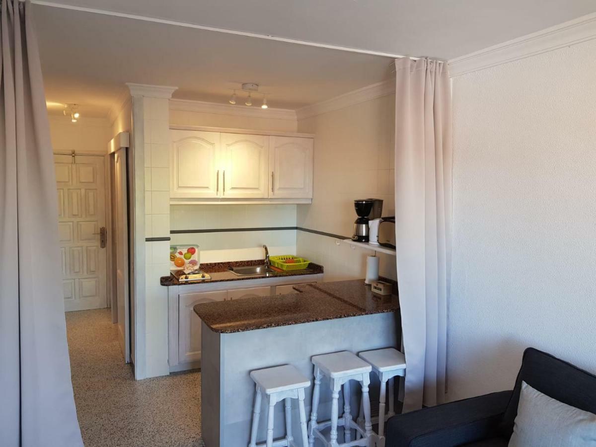 5 Min Walk From Yumbo 216