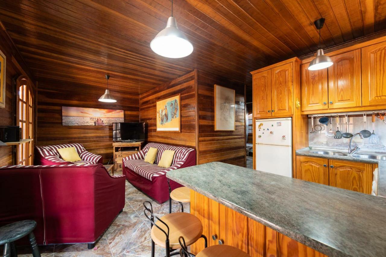 Holiday home - Private Solarium & Pool - Bbq *