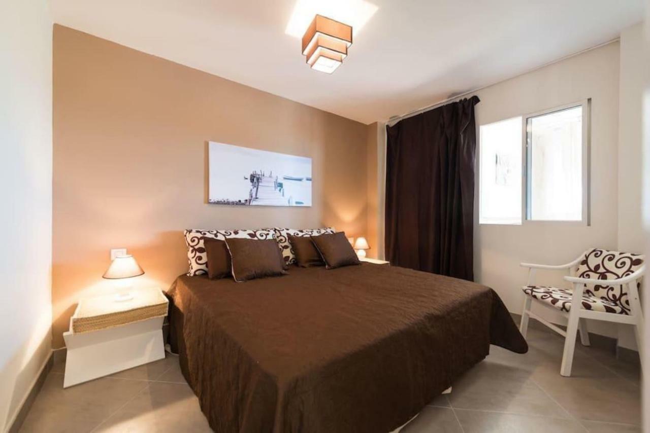 Apartment 5 Min Walk From Yumbo! 517