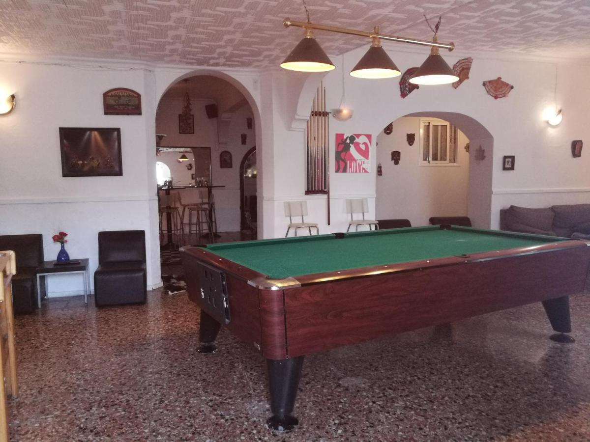 Homestay Residencia Conejos - Bike & Motorbike