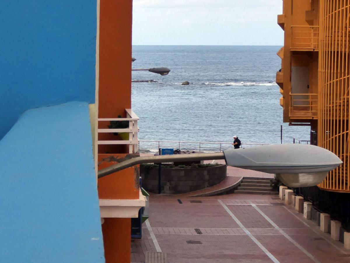 Costa Lairaga Junto A Canteras * Las Palmas de Gran Canaria