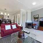 House With Cozy Garden Bbq And Free Parking
