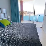Penthouse In The Sea, Tauro