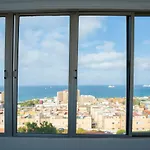 Blanca, Sea Views Las Palmas Digital Nomads