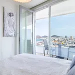 Brand New Apartment With Ocean & Volcano Views