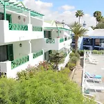 Modern Quiet Apartament Beach Front