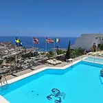 Horizon Views - Excellent Location With Ocean View