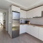 Cozy And Sea Views Private Terrace Apartment