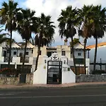 Apartment Laura Near Europa Center And Amadores Beach, Free Wifi