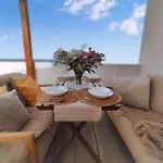 Nueve Pies Surf Casita