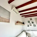 Sunset And Oceanview 2 Bedroom Apartment With Shared Pool