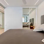 Brand New - Glass Apt - Ocean Views