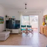 Big & Quiet Apartment Close To The Beach With Elevator