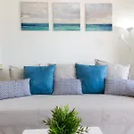 Blue Vista Apartment