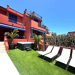 Beach And Golf Holiday Home With Private Jacuzzi