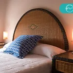 Fronton Whale Apartamentos