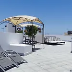 Pura Vida Beach Suites