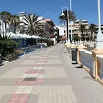 Canarifornia - Free Parking And Family Getaway