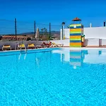 Apt With Terrace Facing Amadores Beach