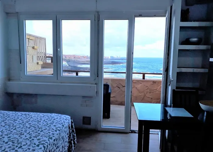 One Room Flat At The Beach Near House \