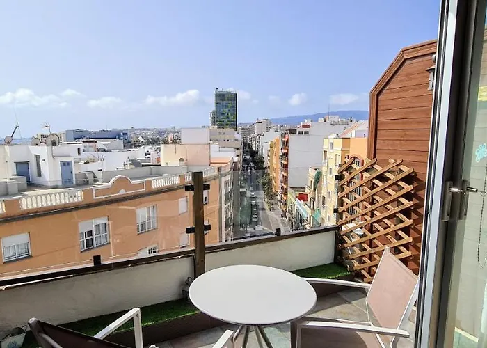 VV Canteras Ático by henrypole home