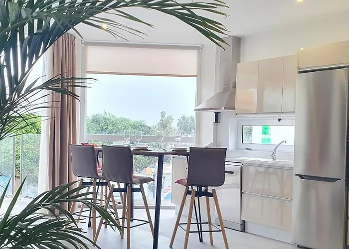 Hd Mogan Canal Apartments