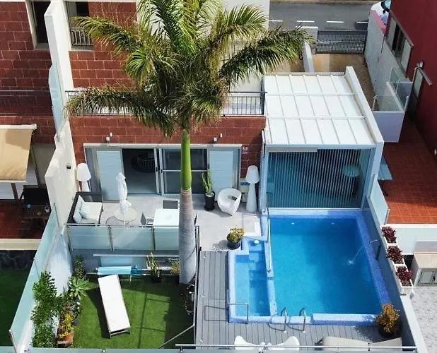 Villa Con Piscina Privada Palmeras Home
