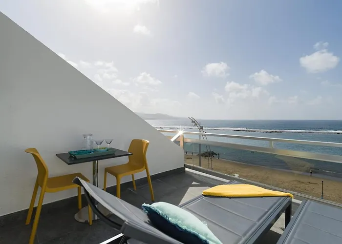 Luxury Suite Over The Beach