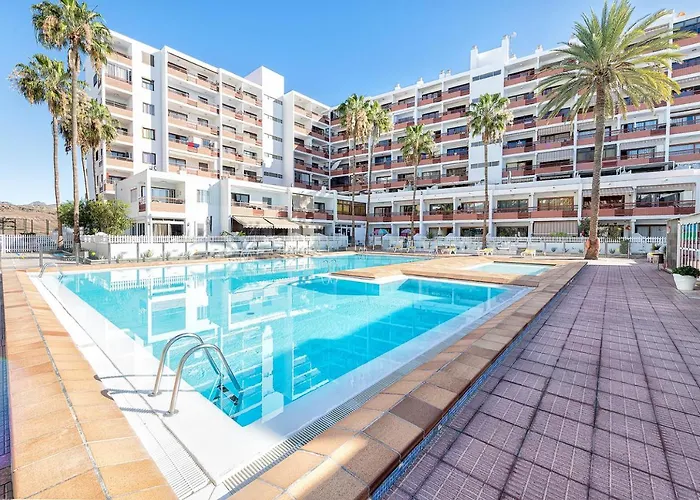 Apartamento a pie del mar