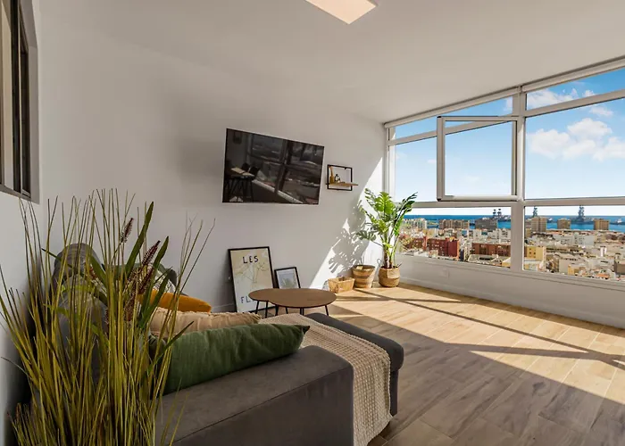 Urban Elegance View Suite Pool