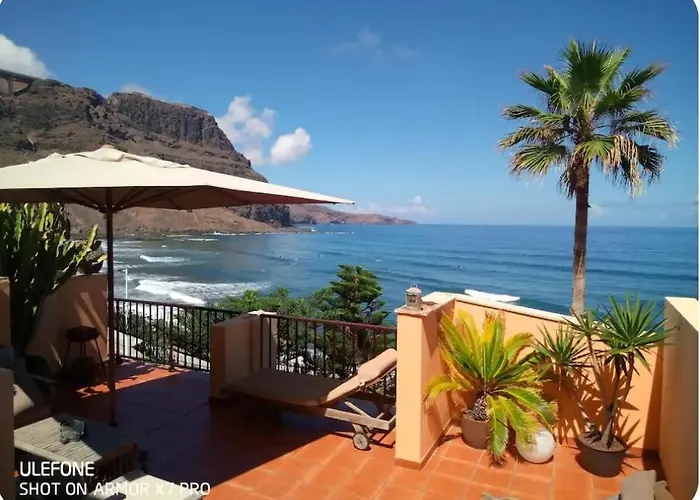 Facing The Ocean