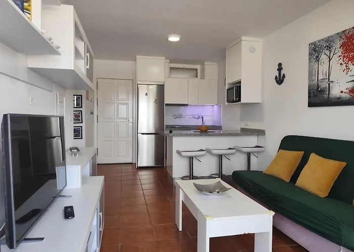 Horizon Views - Excellent Location With Ocean View