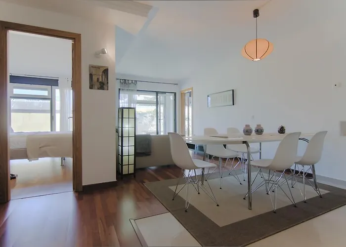 Castillo Apartments