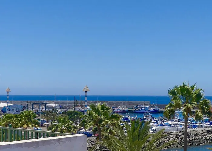 Pura Vida Beach Suites