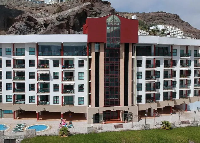Su Eminencia - Playa Del Cura
