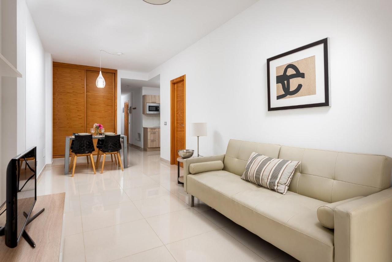 Las Palmeras Apartment *