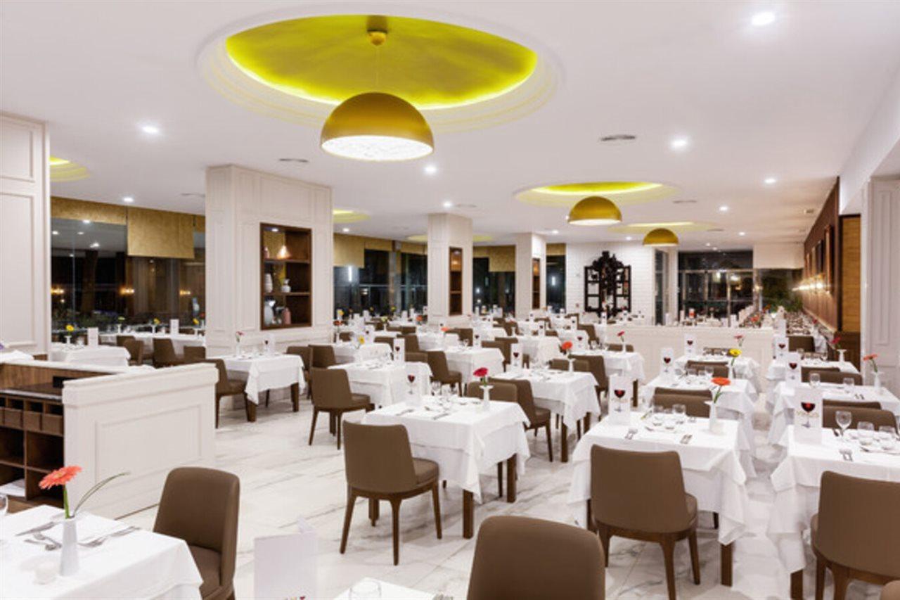 Riu Palace Oasis Hotel