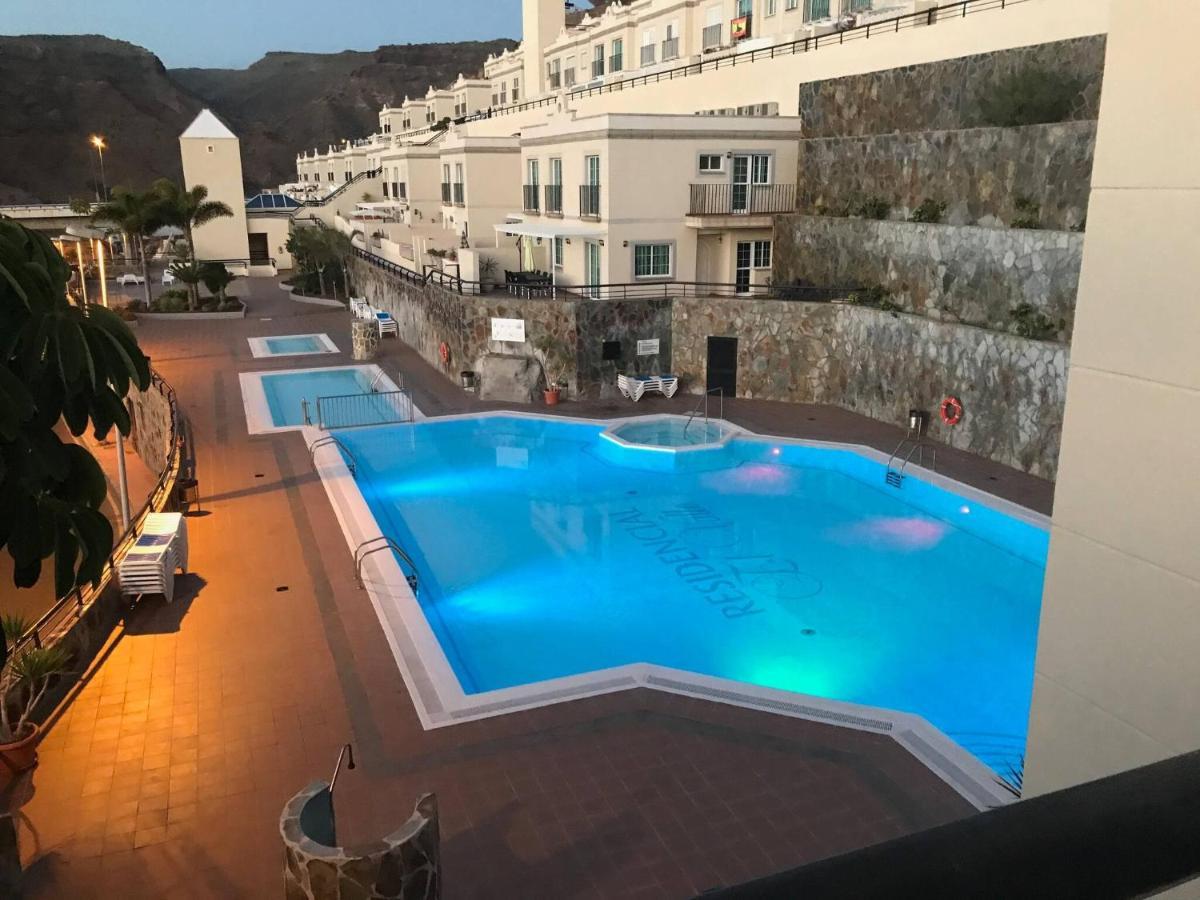 With Jacuzzi And Pool Access Ferienhaus *
