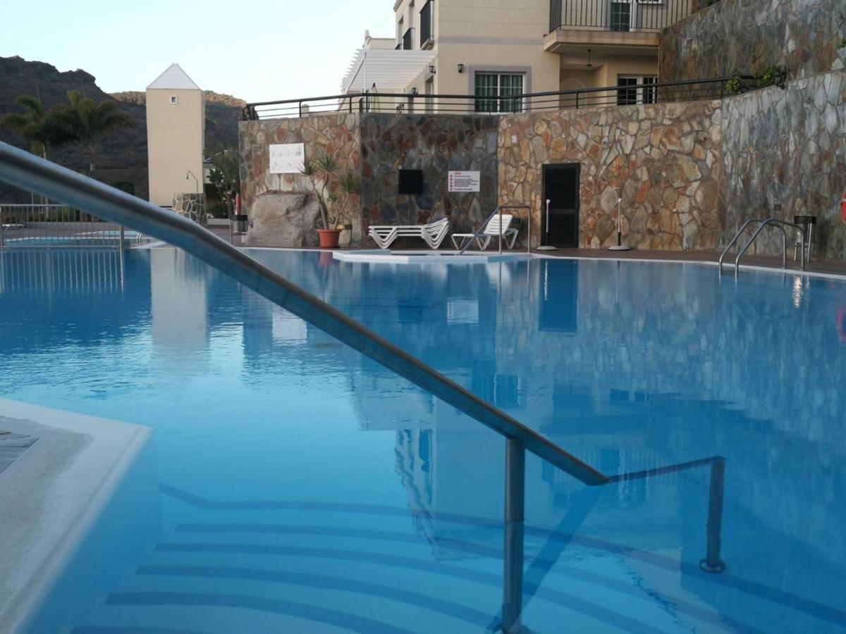 With Jacuzzi And Pool Access