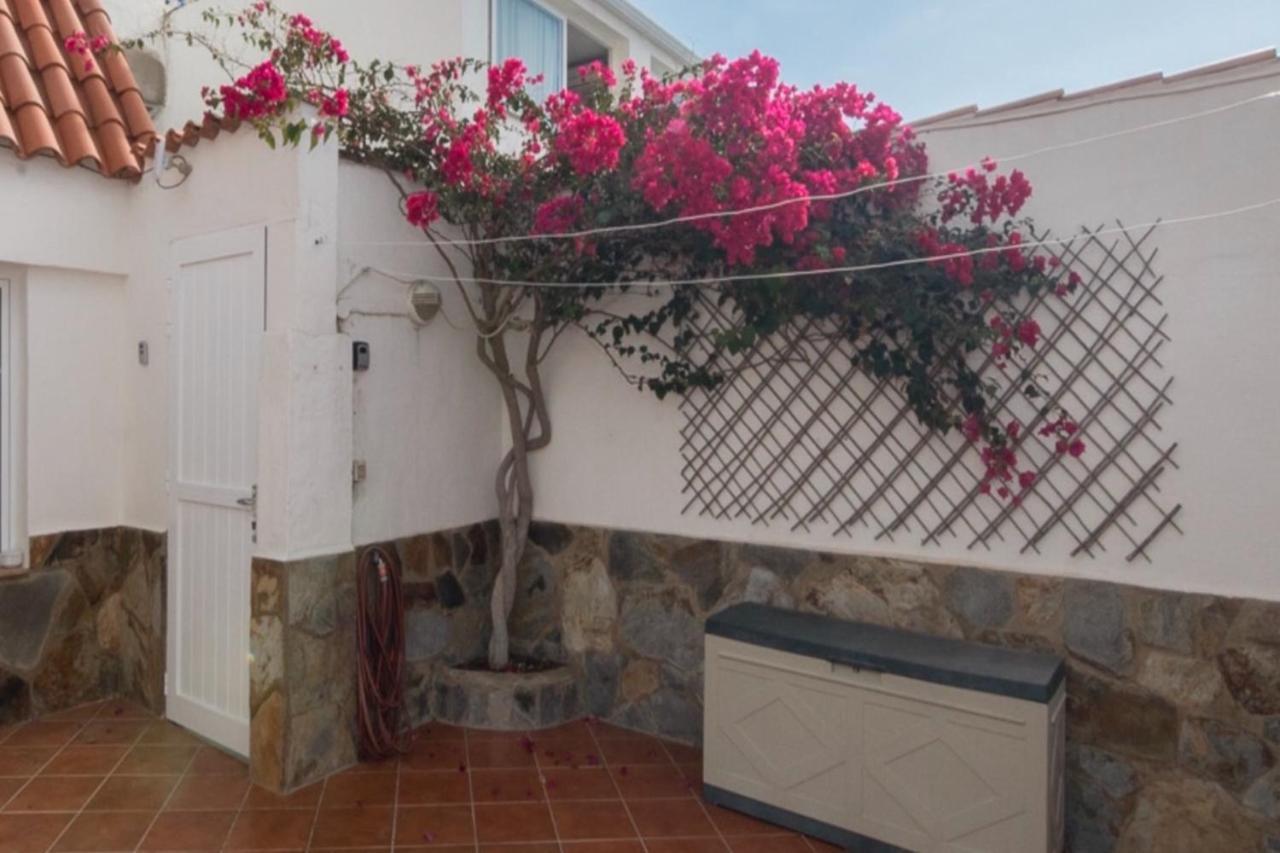Sunset Balcony With Ocean Views Ferienhaus Mogán