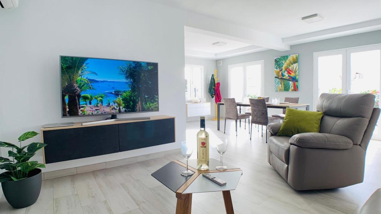 Casa Solaris At Anfi With Private Terrace, Pool & Netflix Holiday home *