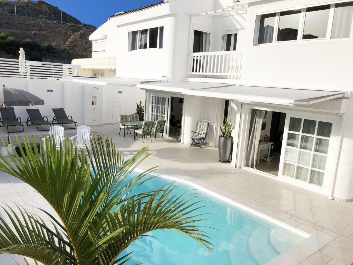 Sea View Villa *