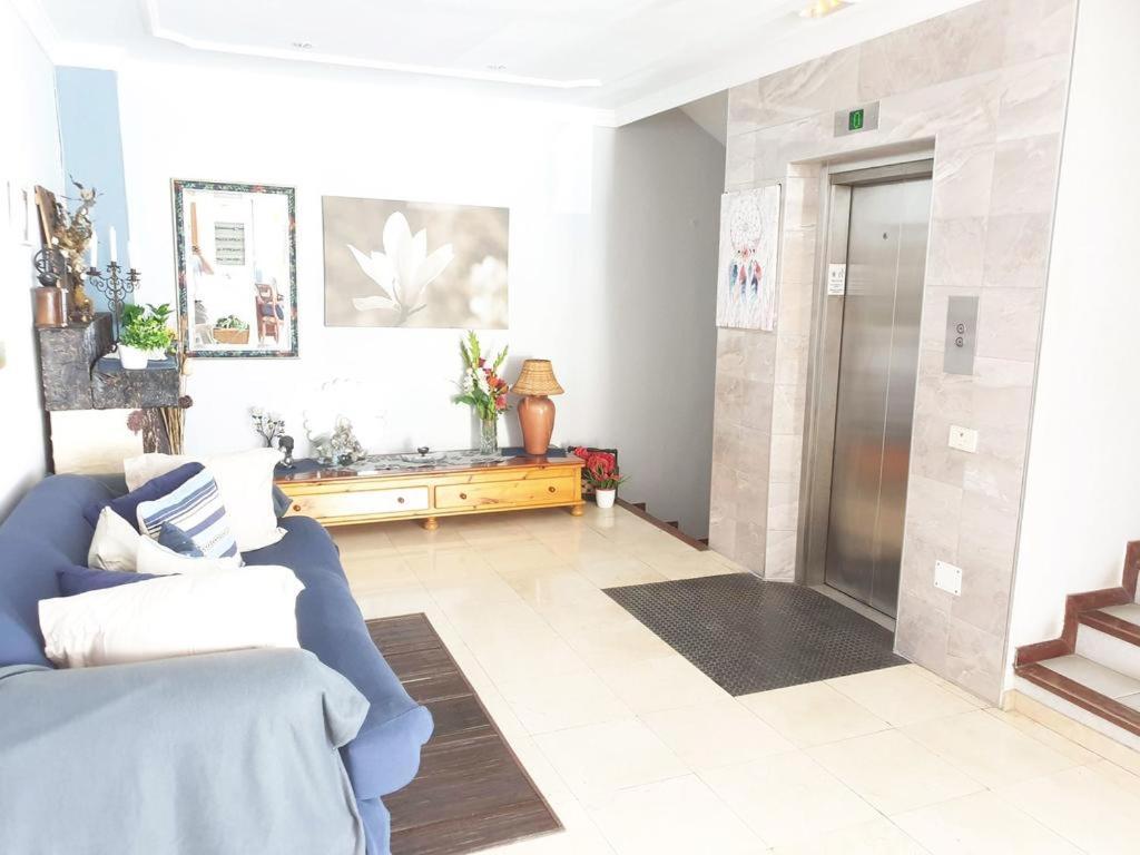 Sea View In Appartement