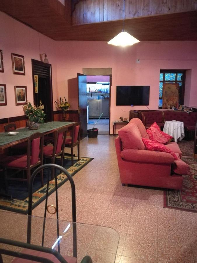 Privatunterkunft Residencia Conejos - Bike & Motorbike *